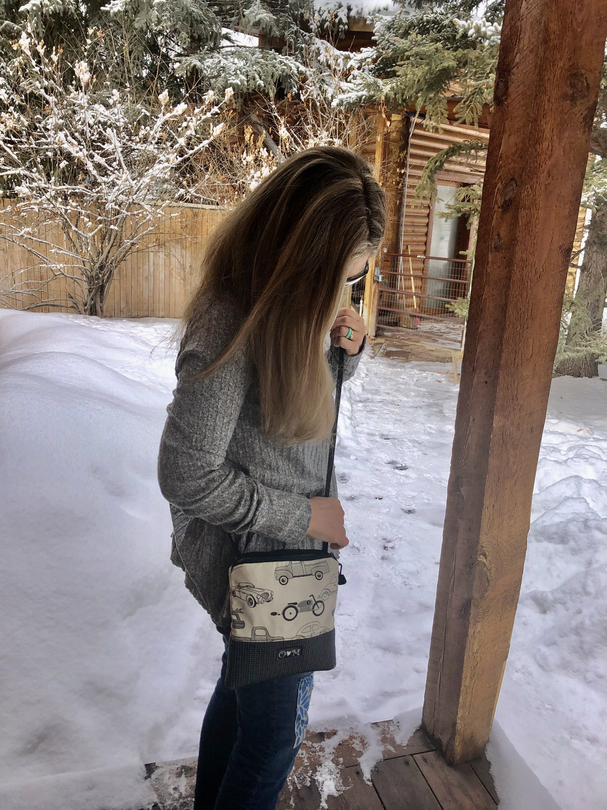Stella Black Puffy Purse-Gold Puffy