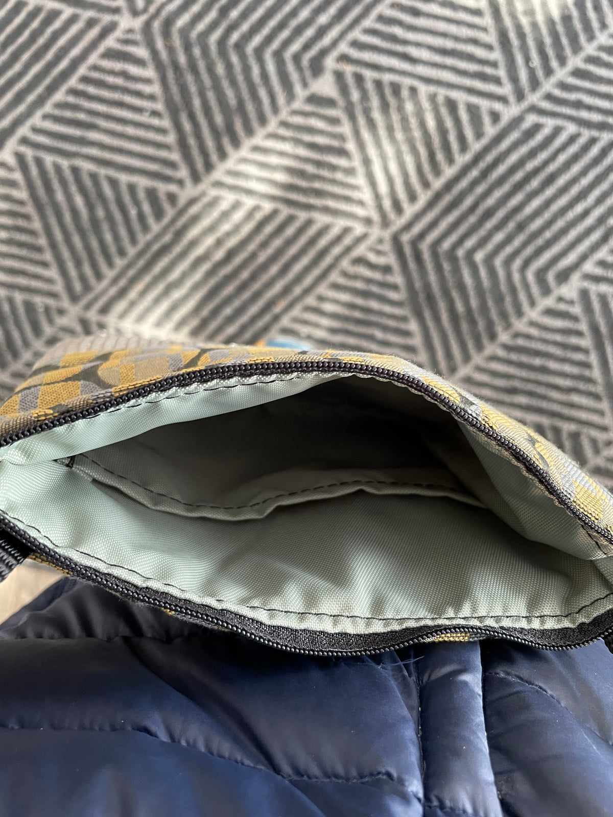 Stella Gray Cross Body-Circle Print Fabric