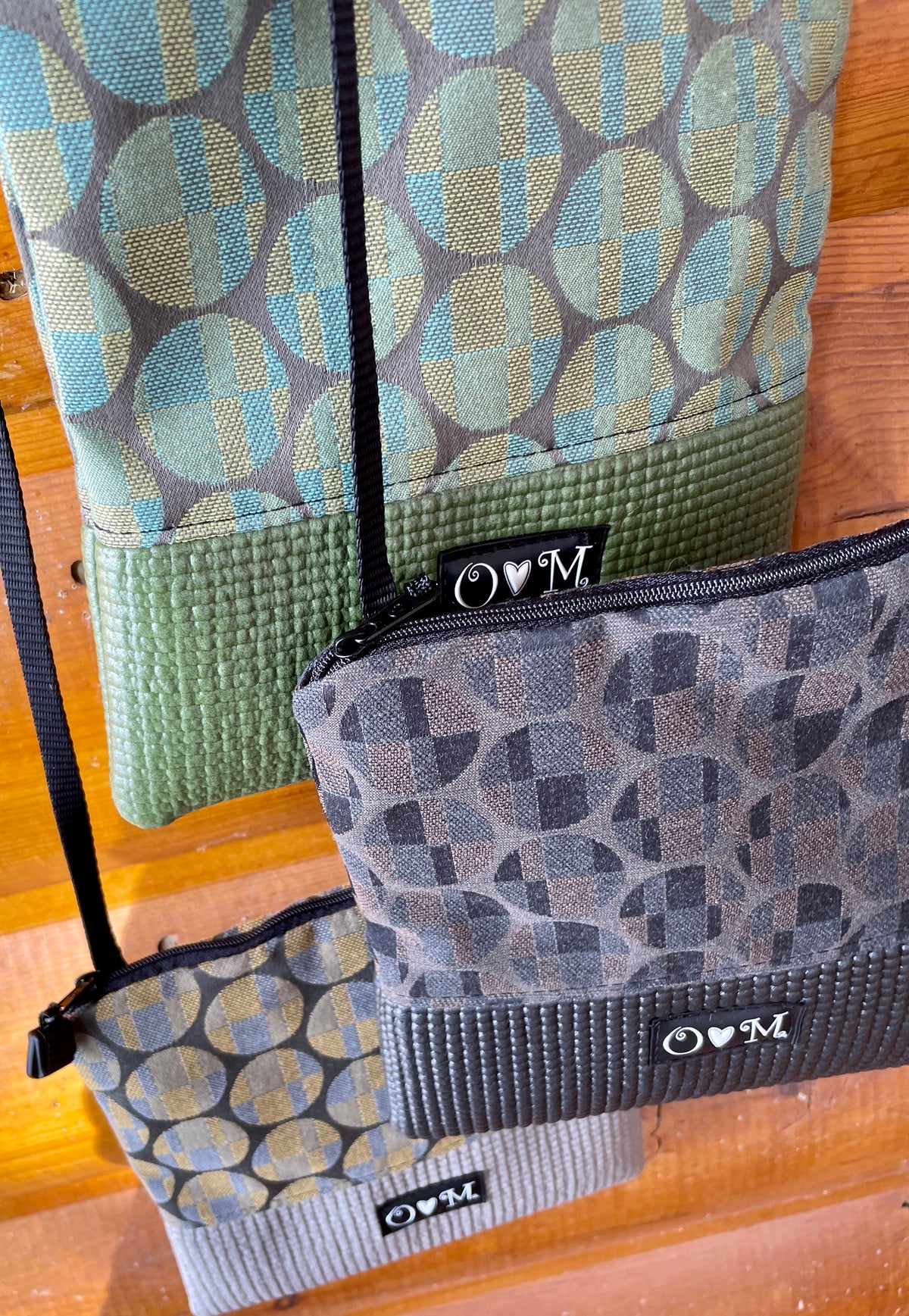 Stella Olive Green Cross Body Purse-Circles